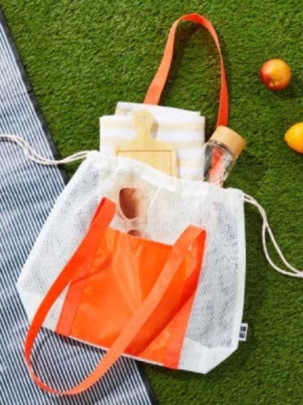 Uniqlo mesh tote bag with drawstring and front pocket